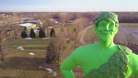 Aerial-of-the-Jolly-Green-Giant-statue-in-Blue-Earth-Minnesota