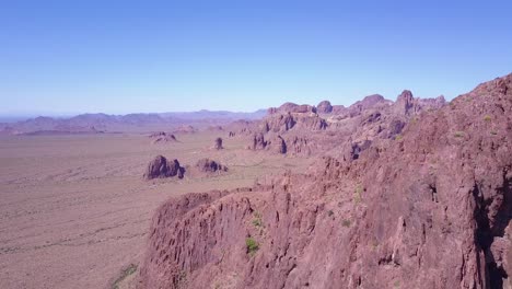 Eine-Antenne-über-Den-Kargen-Und-Hohen-Gipfeln-Der-Sonora-wüste-In-Arizona-2