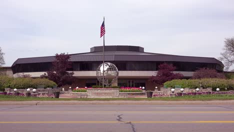 Establishing-shot-of-Amway-corporate-headquarters-in-Grand-Rapids-Michigan