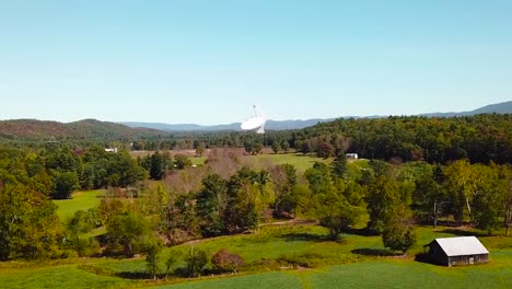 Antena-Del-Telescopio-Readio-Del-Observatorio-Green-Bank-En-Virginia-Occidental