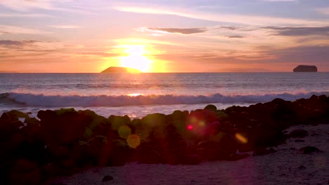 Sonnenuntergang-über-Den-Galapagos-Inseln-Ecuador-3