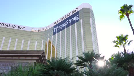 2017---low-angle-of-the-Mandalay-Bay-Hotel-with-large-sign-saying-vegastrong-following-Americas-worst-mass-shooting-in-Las-Vegas-2