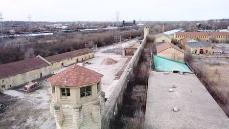 Antenne-Des-Verlassenen-Und-Verlassenen-Joliet-Gefängnisses-Oder-Gefängnisses-Eine-Historische-Stätte-Seit-Dem-Bau-In-Den-1880er-Jahren-13