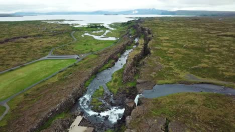 Schöne-Antenne-Des-Mittelatlantischen-Rückens-Durch-Thingvellir-Island