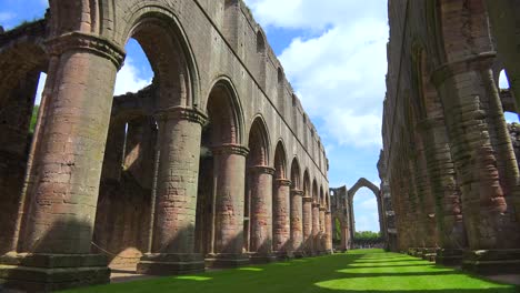Fountains-abbey-abandoned-cathedral-with-pillars-1