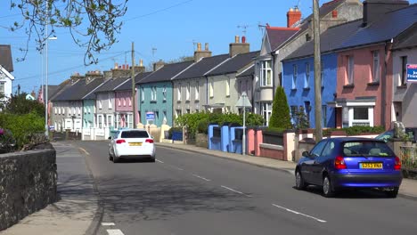 A-quaint-street-of-multicolored-houses-in-a-small-village-in-Wales