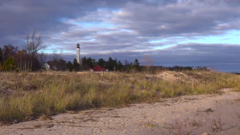 Die-Küstenwache-Und-Der-Leuchtturm-In-Sturgeon-Bay-Wisconsin