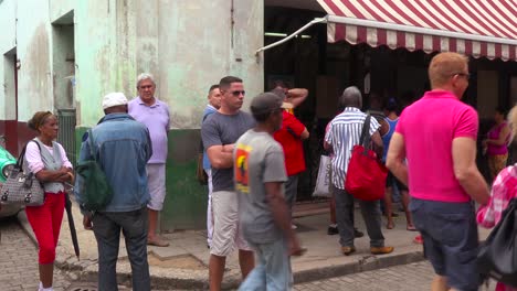 Cubans-wait-in-lines-for-basic-government-services-and-products-in-Havana-Cuba