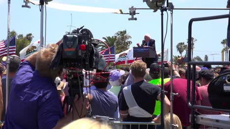 Bernie-Sanders-speaks-in-front-of-a-huge-crowd-at-a-political-rally-about-the-corruption-of-Wall-Street