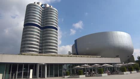 Bmw-zentrale-In-München-Deutschland-1