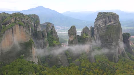 Fog-rises-in-the-morning-around-the-beautiful-monasteries-of-Meteora-Greece-3