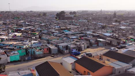 Antenne-über-Gugulethu-Eines-Der-Verarmten-Slums-Ghetto-Oder-Townships-Von-Südafrika