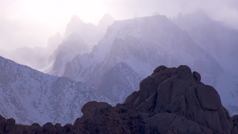 Beautiful-cloud-formations-over-Mt-Whitney-in-the-Sierra-Nevada-mountains-in-winter-2