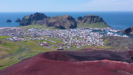 Gute-Antenne-Des-Vulkans-Eldfell,-Der-Sich-über-Heimaey-Auf-Den-Westmännerinseln-Vestmannaeyjar-Island-5