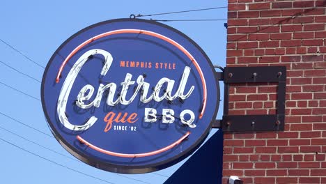 Establishing-of-a-generic-Memphis-style-bbq-barbeque-restaurant-sign