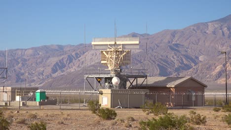 2020:-Una-Estación-De-Radar-Del-Desierto-En-Funcionamiento-Cerca-Del-Valle-De-La-Muerte,-California