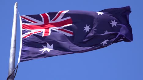 La-Bandera-De-Australia-Flota-En-El-Viento
