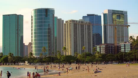 Ala-Moana-Beach-Park-with-the-Kakaako-area-of-Honolulu-behind-it