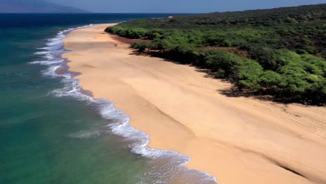Hermosa-Antena-Sobre-Una-Playa-Aislada-O-Costa-En-Polihua-Lanai-Hawaii-6