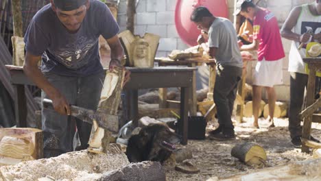 Woodcarvers-in-Antigua-Guatemala-carve-souvenir-wooden-effigies-of-Jesus-Christ-during-easter-week-Semana-Santa-5