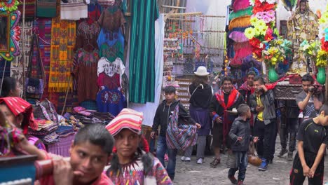 Holy-week-Easter-Catholic-procession-in-Chichicastenango-Guatemala-market-town-is-a-very-colorful-affair-6