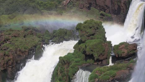 Rainbow-and-waterfalls-Iguazu-Falls-3