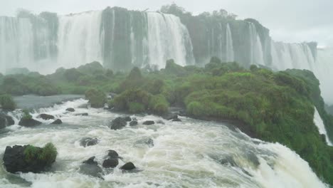 Salto-San-Floriano-Iguacu-Falls-Brazil-3