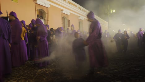 Slow-shutter-speed-effect-of-the-Easter-celebration-after-dark-in-Antigua-Guatemala-1