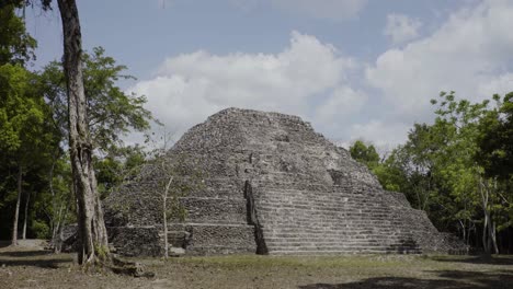 Schöner-Clip-Der-Alten-Maya-Ruinen-Von-Yaxha-In-Der-Peten-Region-Von-Guatemalagua