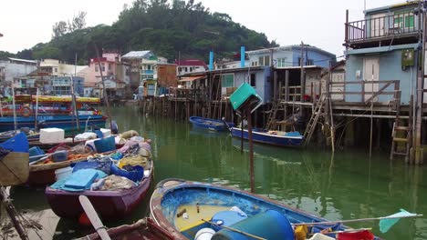 Establishing-shot-from-TiaO-fishing-village-in-Hong-Kong-China-4