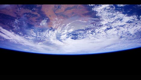 Amazing-Shots-Of-Earth-From-The-International-Space-Station-In-4K-1