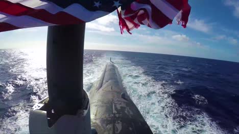 Navy-Matrosen-Inspizieren-Und-Warten-Die-US-Texas-Ein-Atom-U-Boot-Auf-See