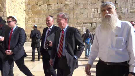 US-Nationaler-Sicherheitsberater-John-Bolton-Tours-Jerusalem-Israel-Und-Die-Klagemauer-Western-Wall-2
