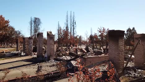 Eine-Luftaufnahme-Von-Santa-Rosa-Tubbs-Feuerkatastrophe,-Die-Ganze-Viertel-Zerstörte
