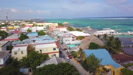 Antenne-über-Belize-City-Belize-Hafen-Und-Innenstadt