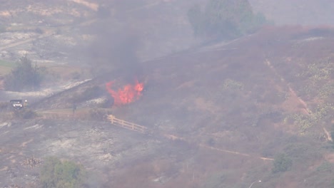 A-Brush-Fire-Burns-Out-Of-Control-During-The-Easy-Fire-Near-Simi-Valley-Los-Angeles-Ventura-County-California-1