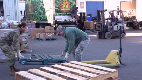Us-Army-Soldiers-Distribute-Food-At-A-Santa-Barbara-California-Food-Bank-During-The-Covid19-Corona-Virus-Outbreak-Emergency-Pandemic-Outbreak-Food-Shortage-1