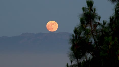A-Full-Moon-Rises-Above-Los-Angeles-Suburbs-Malibu-Hills-Southern-California-Moonrise