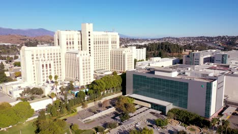 Aerial-Establishing-Of-The-Los-Angeles-County-Usc-Medical-Center-Hospital-Health-Complex-Near-Downtown-La-3