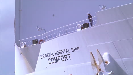 Us-Red-Cross-Navy-Ship-Comfort-Docks-In-San-Juan-Puerto-Rico-During-Emergency-Relief-Efforts-From-Hurricane-Maria-1