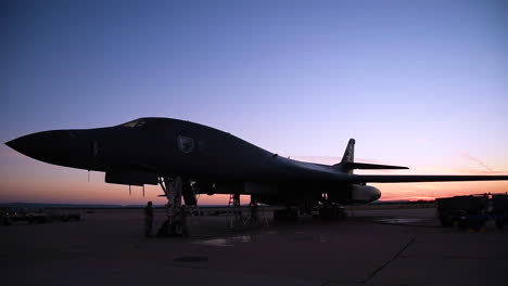 Time-Lapse-Of-A-B1-Bomber-On-The-Runway-At-Sunset