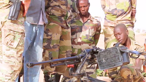 Nigerianische-Soldaten-Erhalten-Waffentraining-Von-Multinationalen-Spezialeinheiten