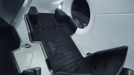 Inside-the-Cabin-Of-the-Spacex-Crew-Dragon-Spacecraft-2019