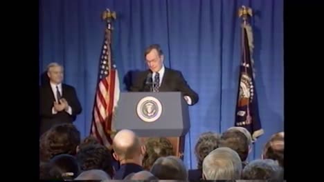 President-George-H-W-Bush-Is-Greeted-With-A-Large-Round-Of-Applause-During-His-Farewell-Speech-To-the-Cia-January-8-1993