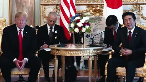 El-Presidente-Trump-Y-El-Primer-Ministro-De-Japón-Shinzo-Abe-Dan-La-Bienvenida-A-Trump-En-Una-Conferencia-De-Prensa-2019