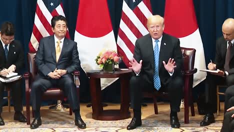President-Trump-Says-Japón-Is-A-Great-Country-With-A-Great-Leader-With-Japónese-Prime-Minister-Shinzo-Abe-By-His-Side-2019