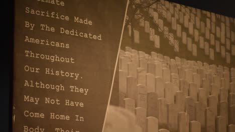 Exhibición-Del-Campo-De-Héroes-Del-Día-Conmemorativo-En-Westerville-Ohio-En-Honor-A-Los-Que-Murieron-Al-Servicio-De-Los-Estados-Unidos-1