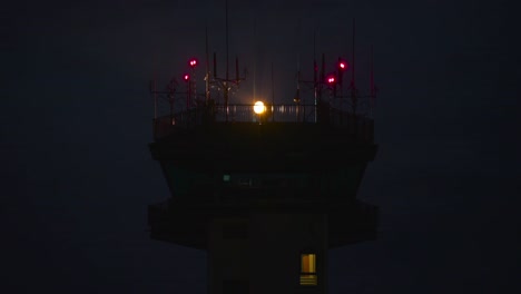 Bilder-Eines-Dramatisch-Schönen-Magenta-Sonnenaufgangs-über-Verschiedenen-Standorten-Der-Us-Air-Force-Ramstein-Air-Base-Germany