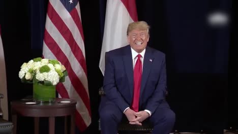 US-Präsident-Donald-Trump-Und-Lee-Hsein-Loong-Premierminister-Von-Singapur-Während-Einer-Pressekonferenz-Foto-Op-2