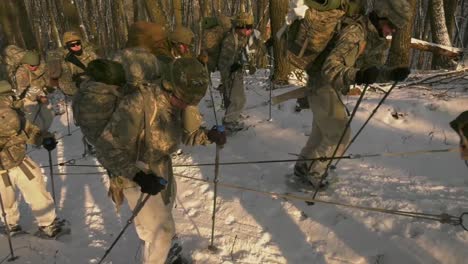 Us-Army-And-Marines-Use-Snowshoes-Ahkio-Sleds-And-Winter-Survival-Gear-Fort-Mccoy-Coldweather-Course-Wi-5